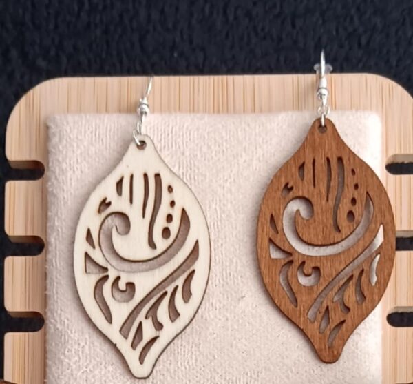 boucle d'oreille en bois