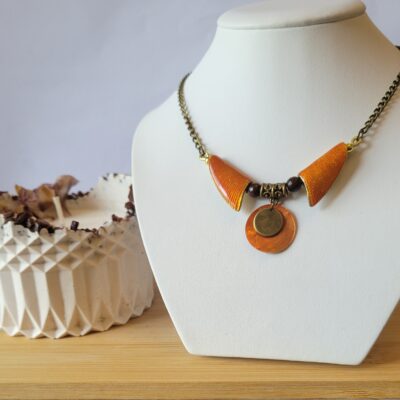 Collier orange et bronze