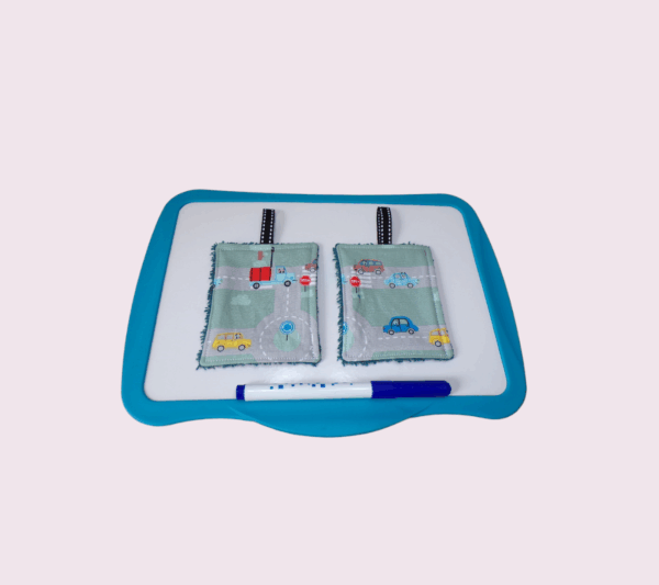 Duo de lingettes pour ardoise scolaire avec plusieurs motifs amusants pour les enfants. – Image 3