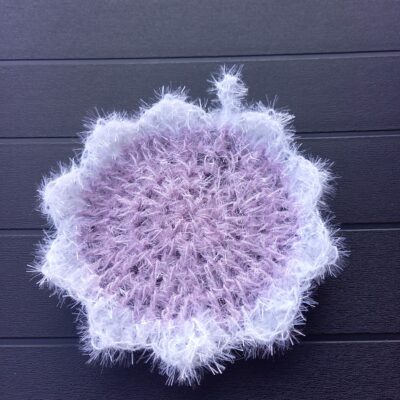 éponge fleur de douche mauve au crochet fait main