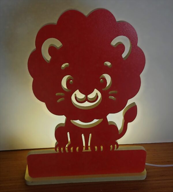 Veilleuse bébé lion – 4 couleurs au choix : Bleu tendre, Rose foncé , Jaune lumineux, ou Fuchsia