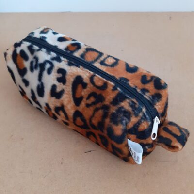 trousse rectangle en fausse fourrure léopard