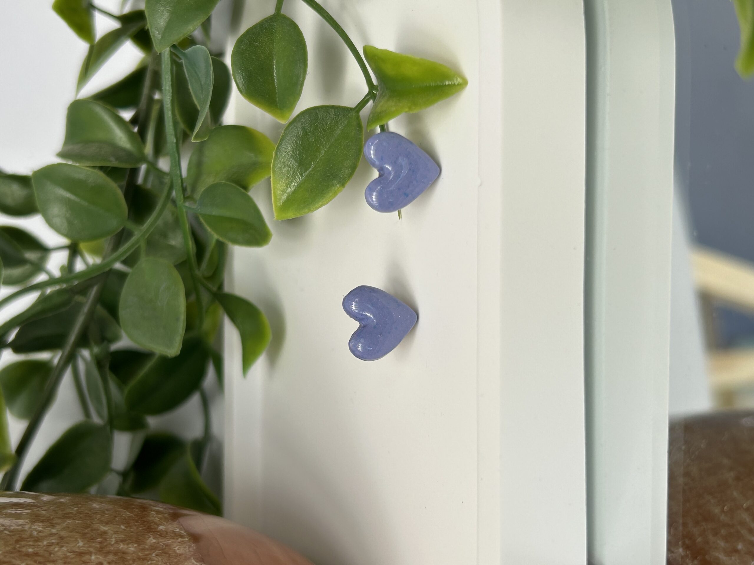 Boucles d’oreilles « Mon petit cœur » en pâte polymère bleu pastel – Image 2