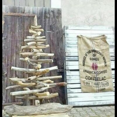 SAPIN DE NOEL EN BOIS FLOTTE 1M40