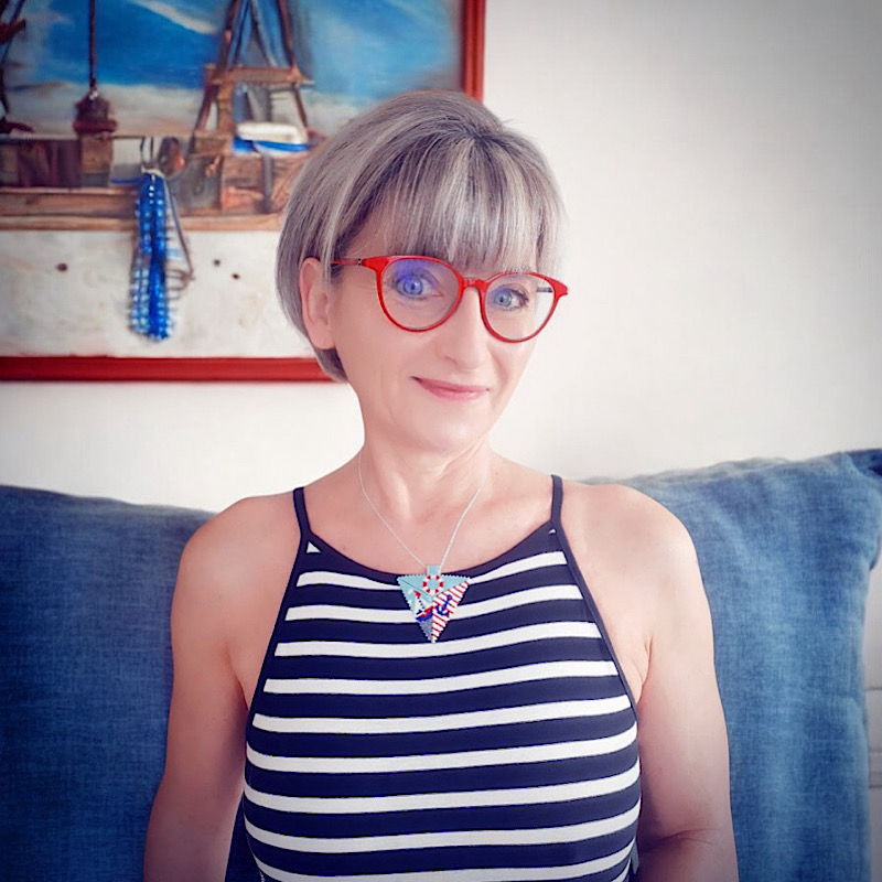 Pendentif Triangle Océan en Perles Miyuki Tissage Isycréa bijoux