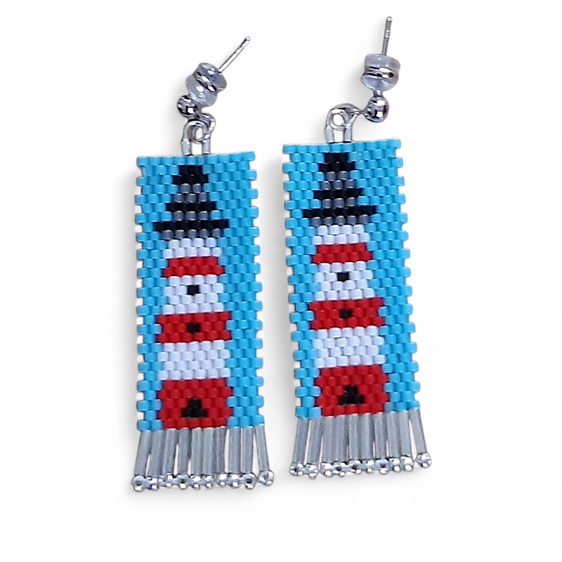 Boucles d’oreilles nautiques en perles miyuki tissées à l’aiguille