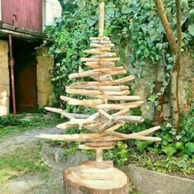 SAPIN DE NOEL EN BOIS FLOTTE 1M10