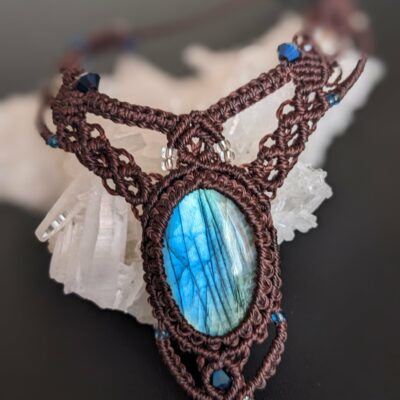 Collier Macramé Marron Avec Superbe Labradorite Bleue / Bijou Unique Créateur