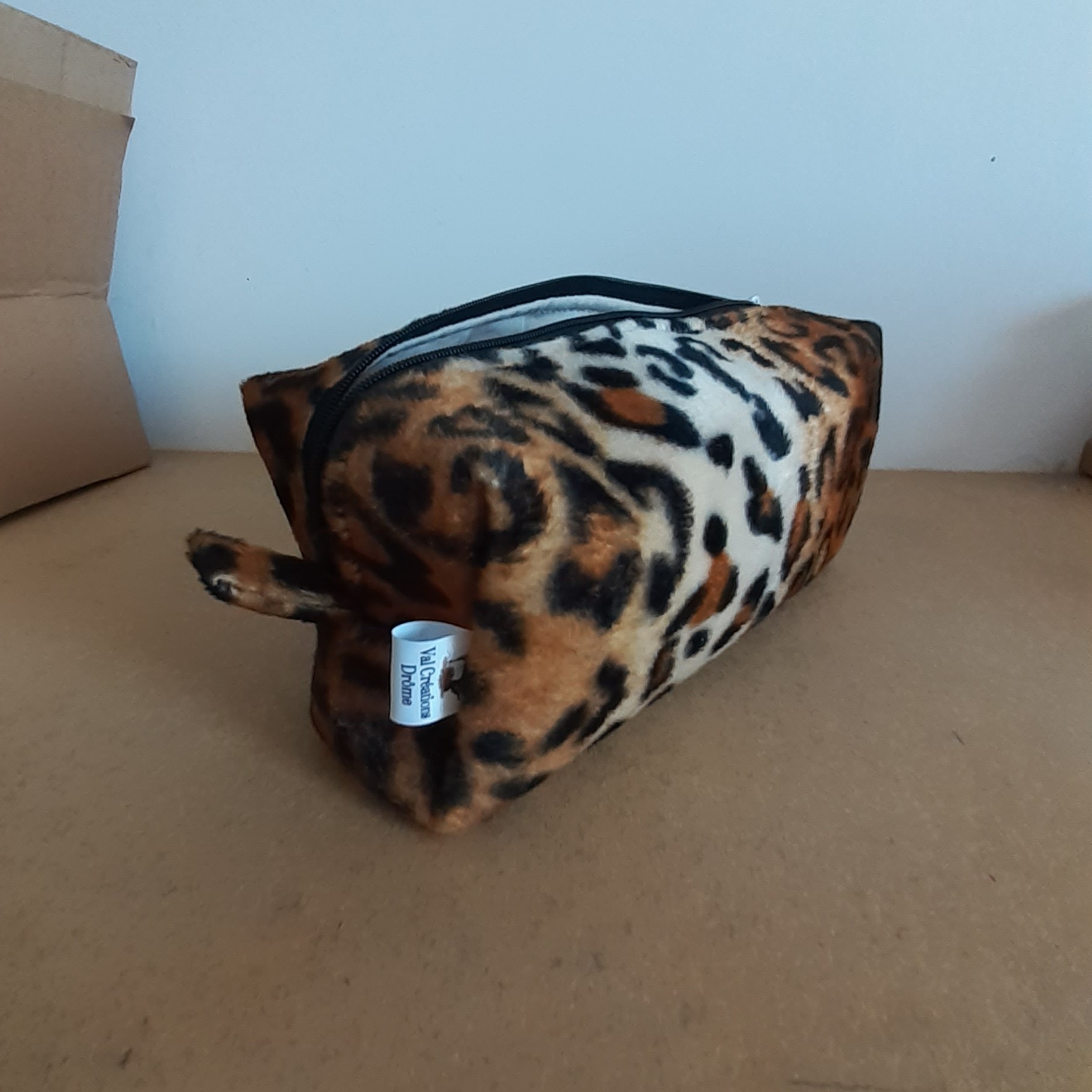 Trousse "LEO PELUCHE" artisanale fausse fourrure léopard noir marron beige – Image 3