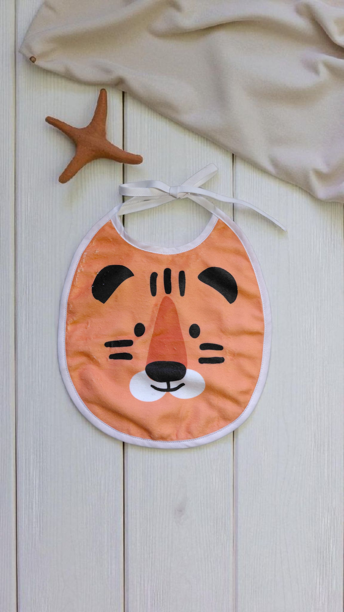 Bavoir rond en éponge de bambou motif tigre – Fait main, certifié Oeko-Tex®