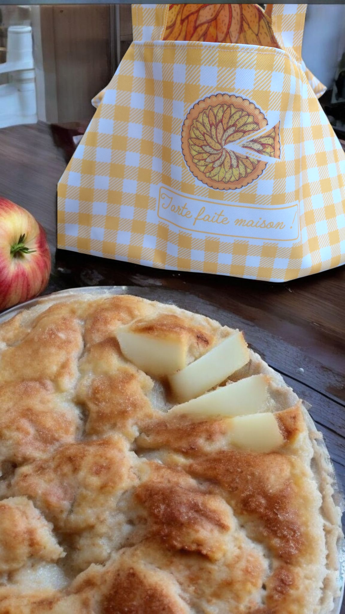 Sac à tarte réversible en tissu imperméable fait main – vichy jaune & motif tarte aux pommes – Oeko-Tex® – Image 3