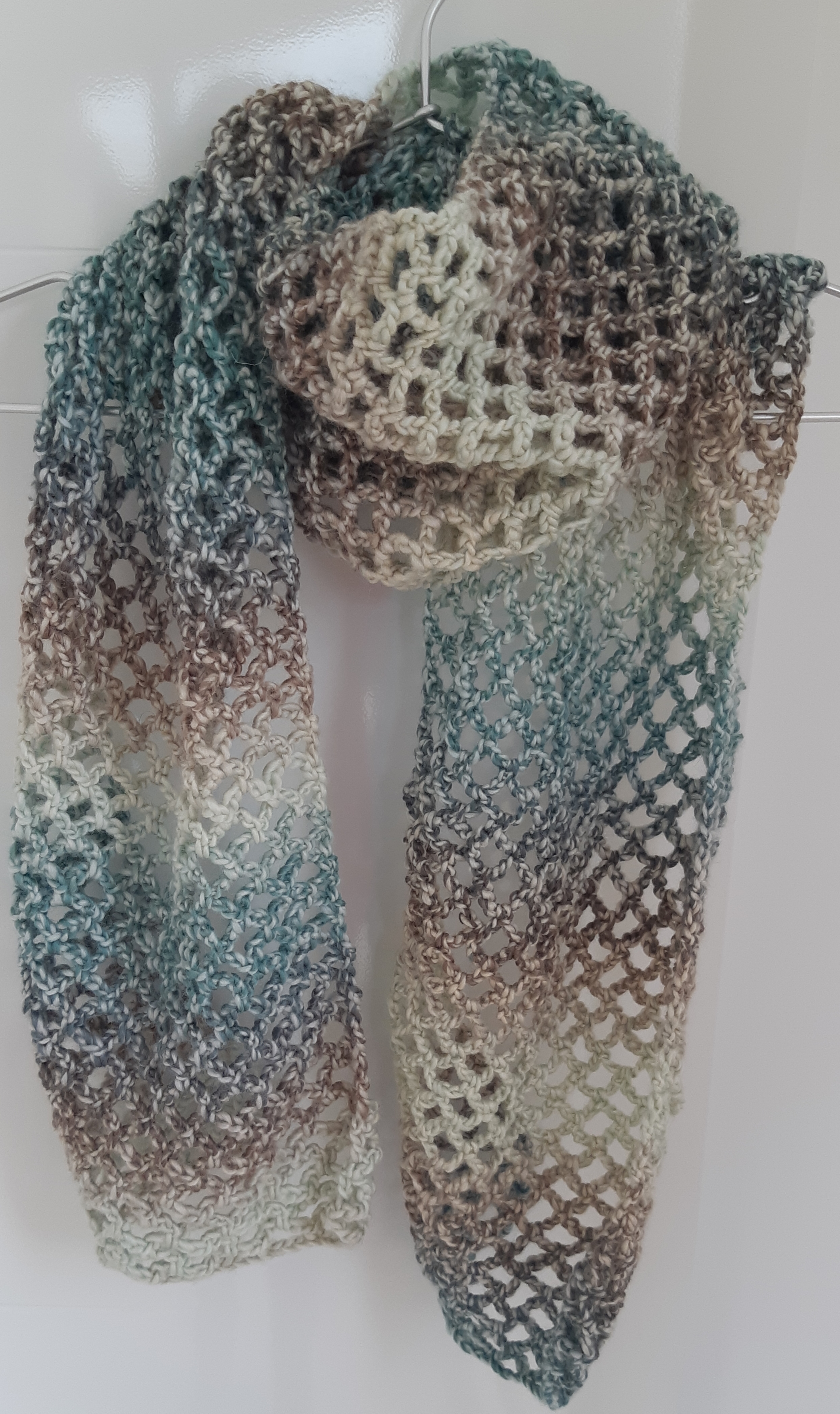 Echarpe ajourée au crochet – Image 2