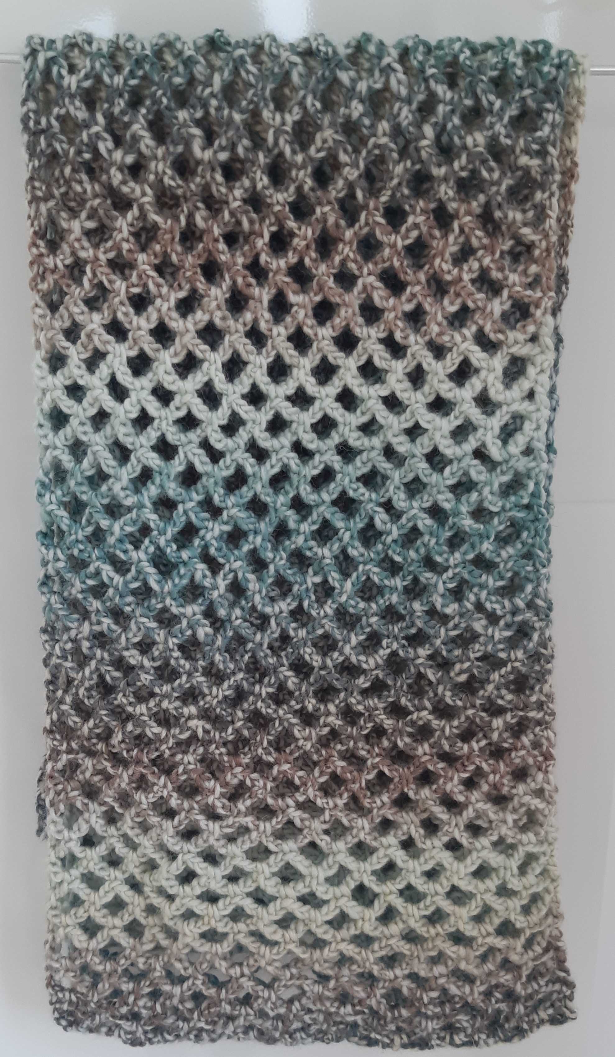 Echarpe ajourée au crochet – Image 3