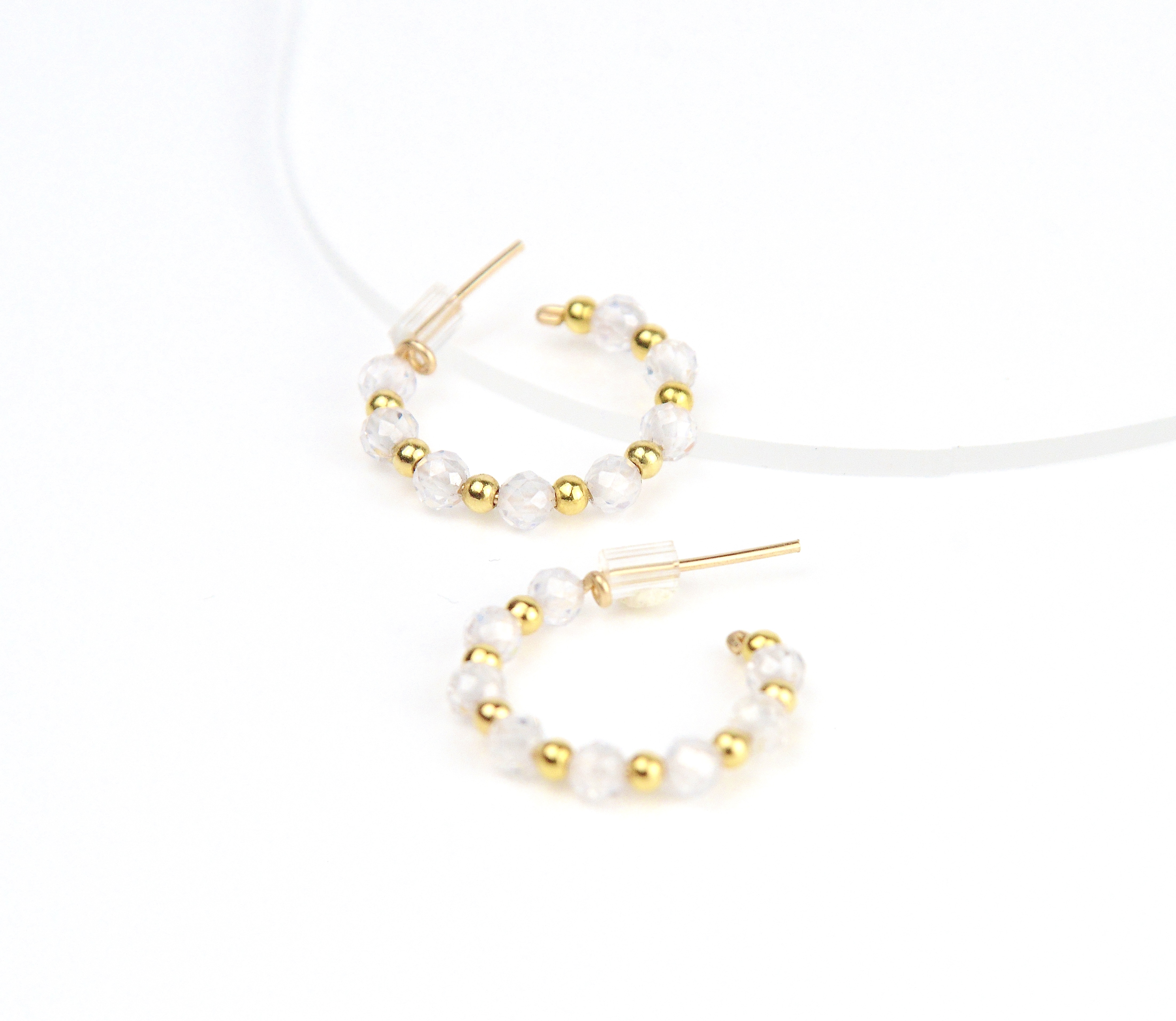 Créoles en or laminé et zircon naturel - Boucles d'oreilles femme