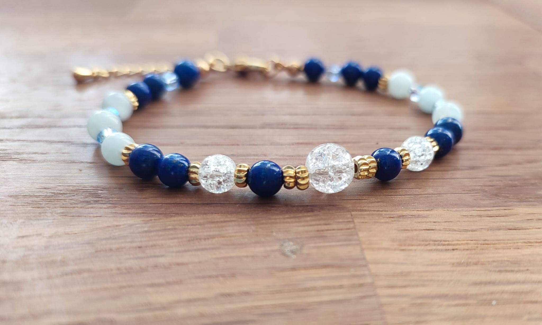 Bracelet Lapis Lazuli, Calcédoine et Cristal de Roche – Plaqué Or – Image 4