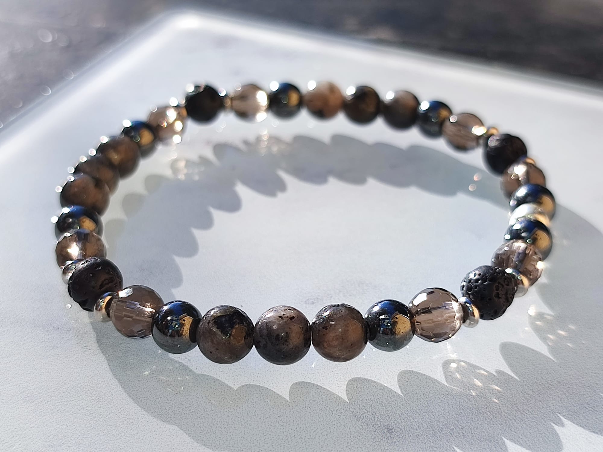 Bracelet Labradorite, Hématite, Quartz Fumé et Pierre de Lave