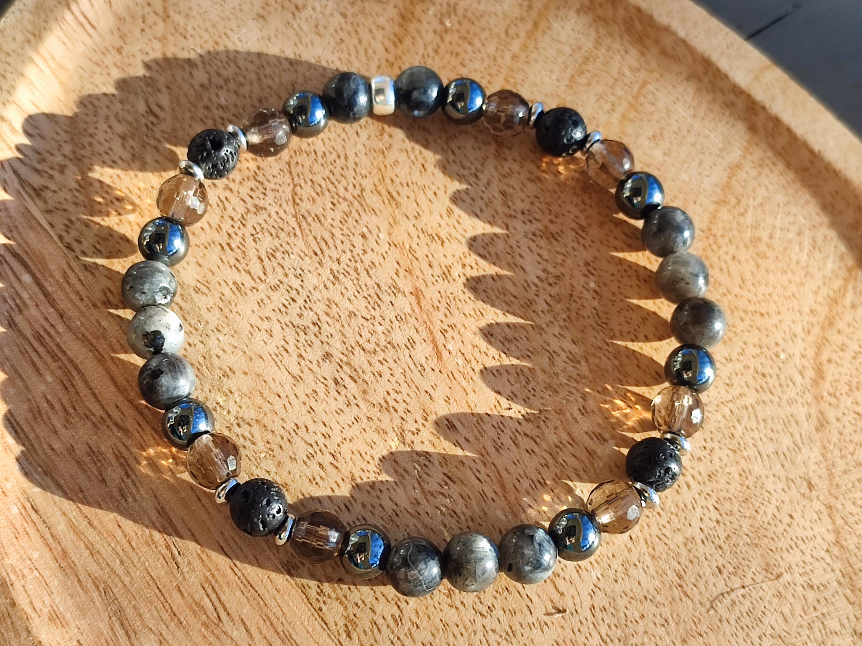 Bracelet Labradorite, Hématite, Quartz Fumé et Pierre de Lave – Image 4