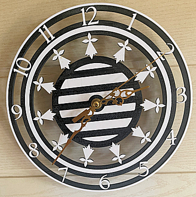 Pendule murale Gwanadu