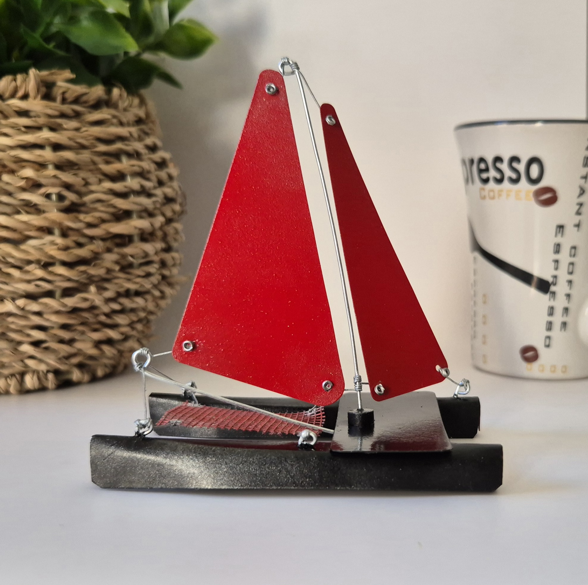 Bateau catamaran miniature décoratif – Image 6