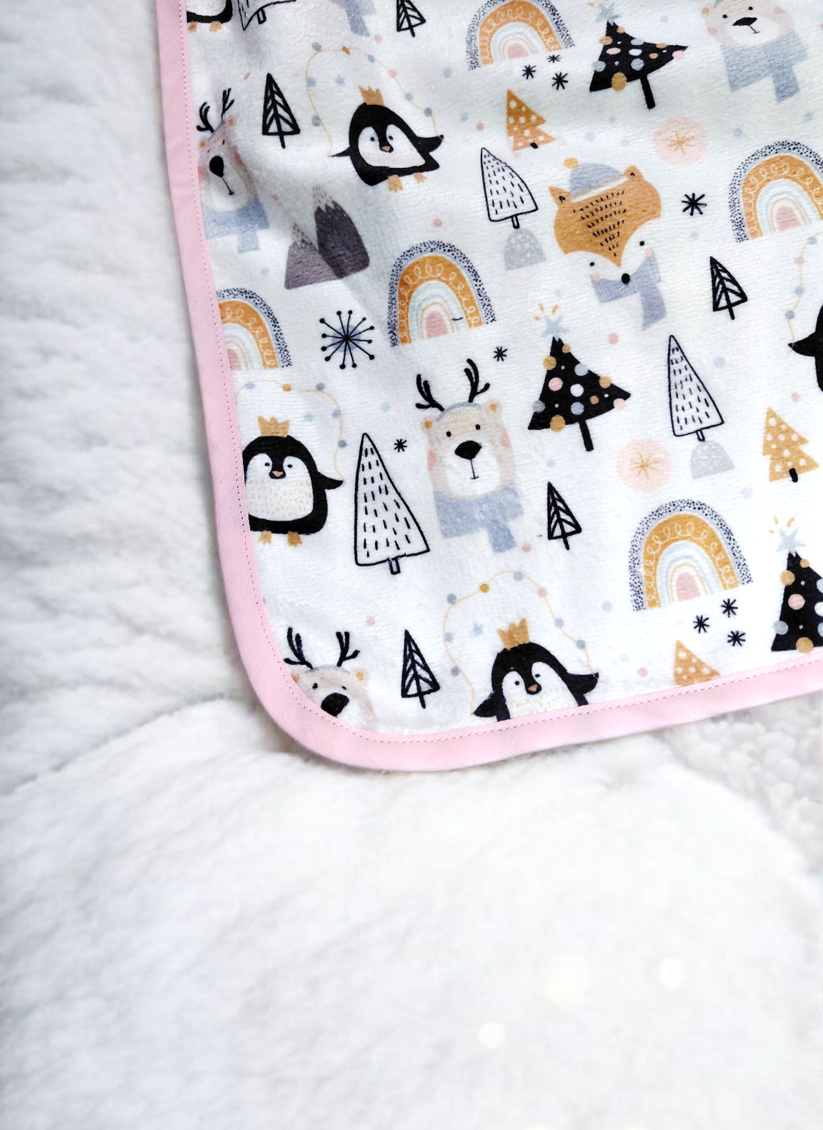 Grand bavoir enfant élastiqué motif de Noël – Fait main en éponge de bambou Oeko-Tex® – Image 2