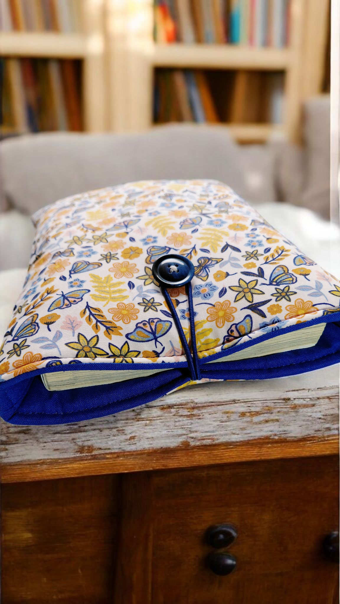 Pochette protège-livres, tablettes et liseuses – Fait main en coton Oeko-Tex® fleuri – Image 3