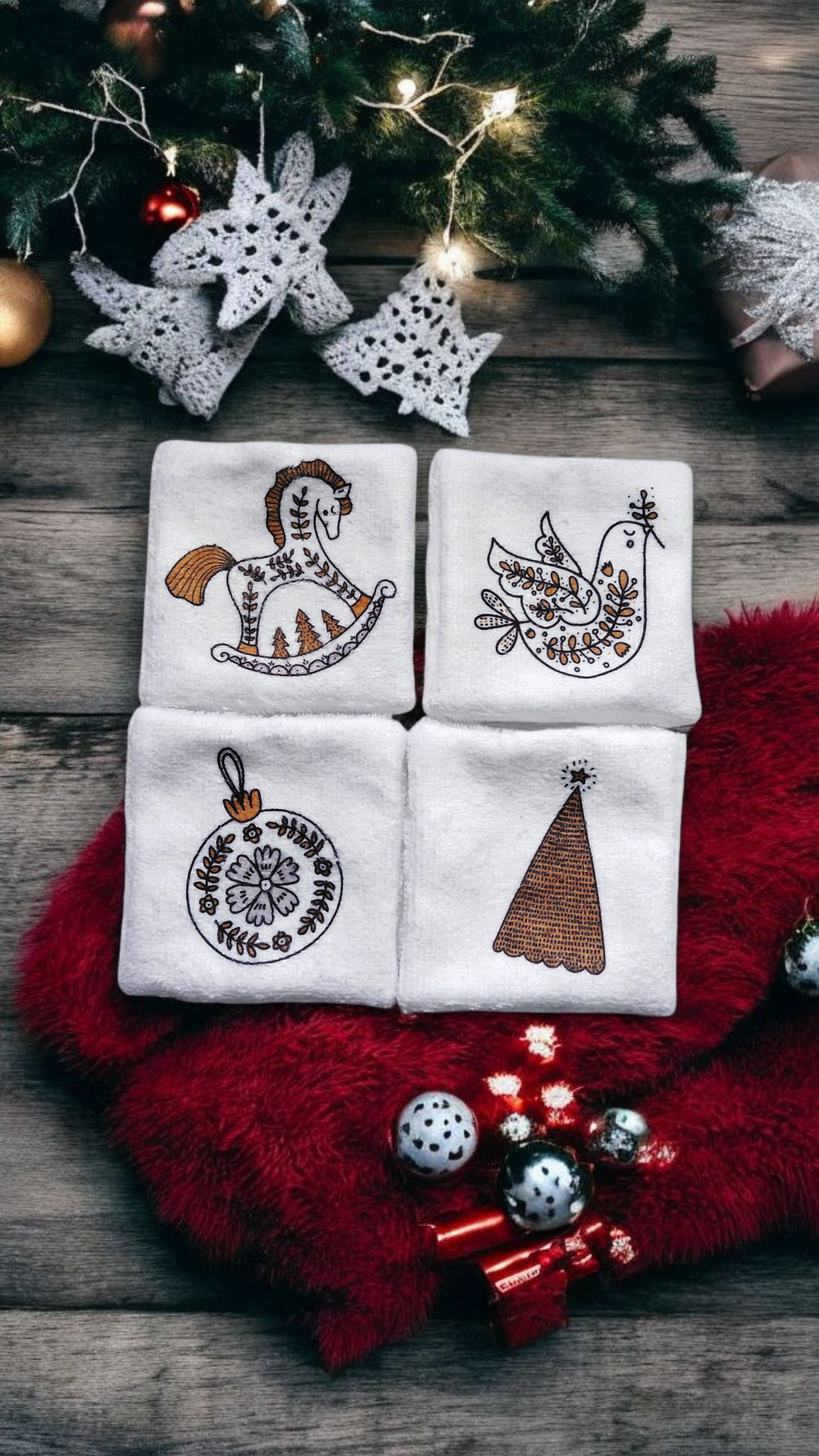 Lot de 4 lingettes double face en éponge de bambou – motif féerique de Noël, fait main et réutilisables