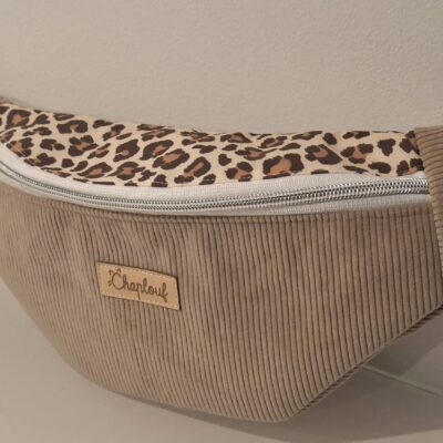 Sac banane velours côtelé Léopard beige.