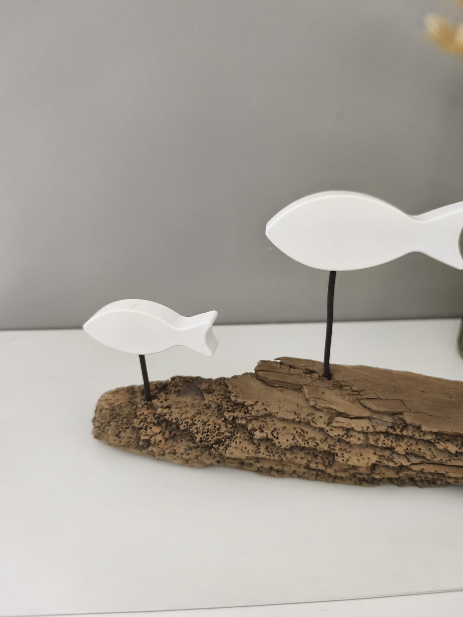 Sculpture Déco Bois Flotté & Poissons Blancs – Image 2