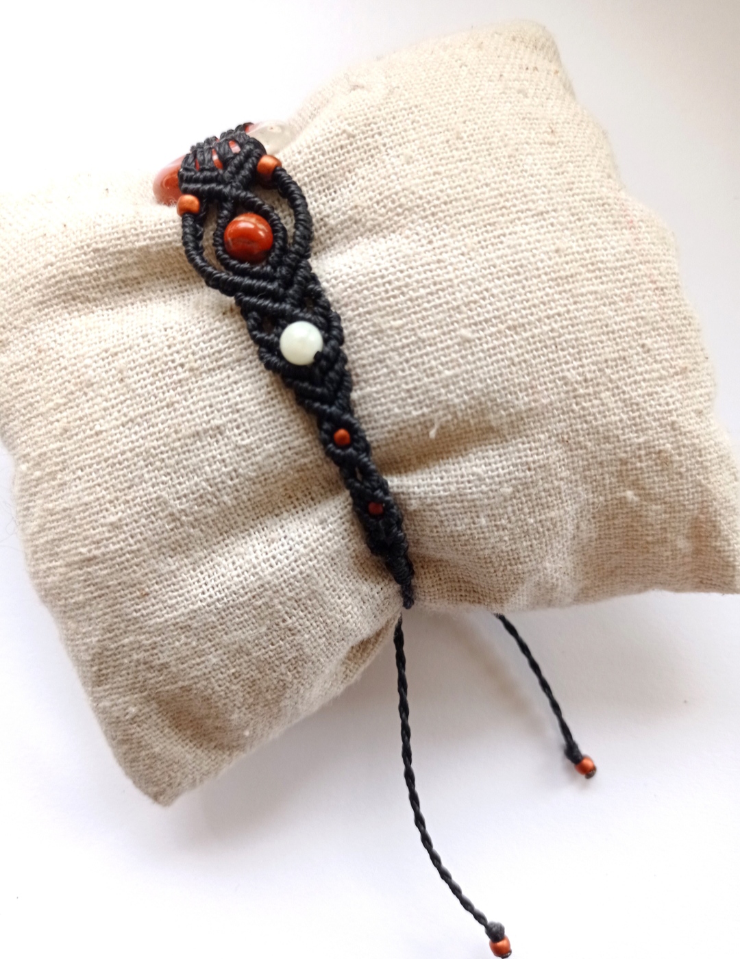 Bracelet , micro macramé, perles naturelles – Image 3