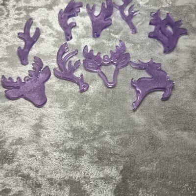 Lot de rennes violets en résine