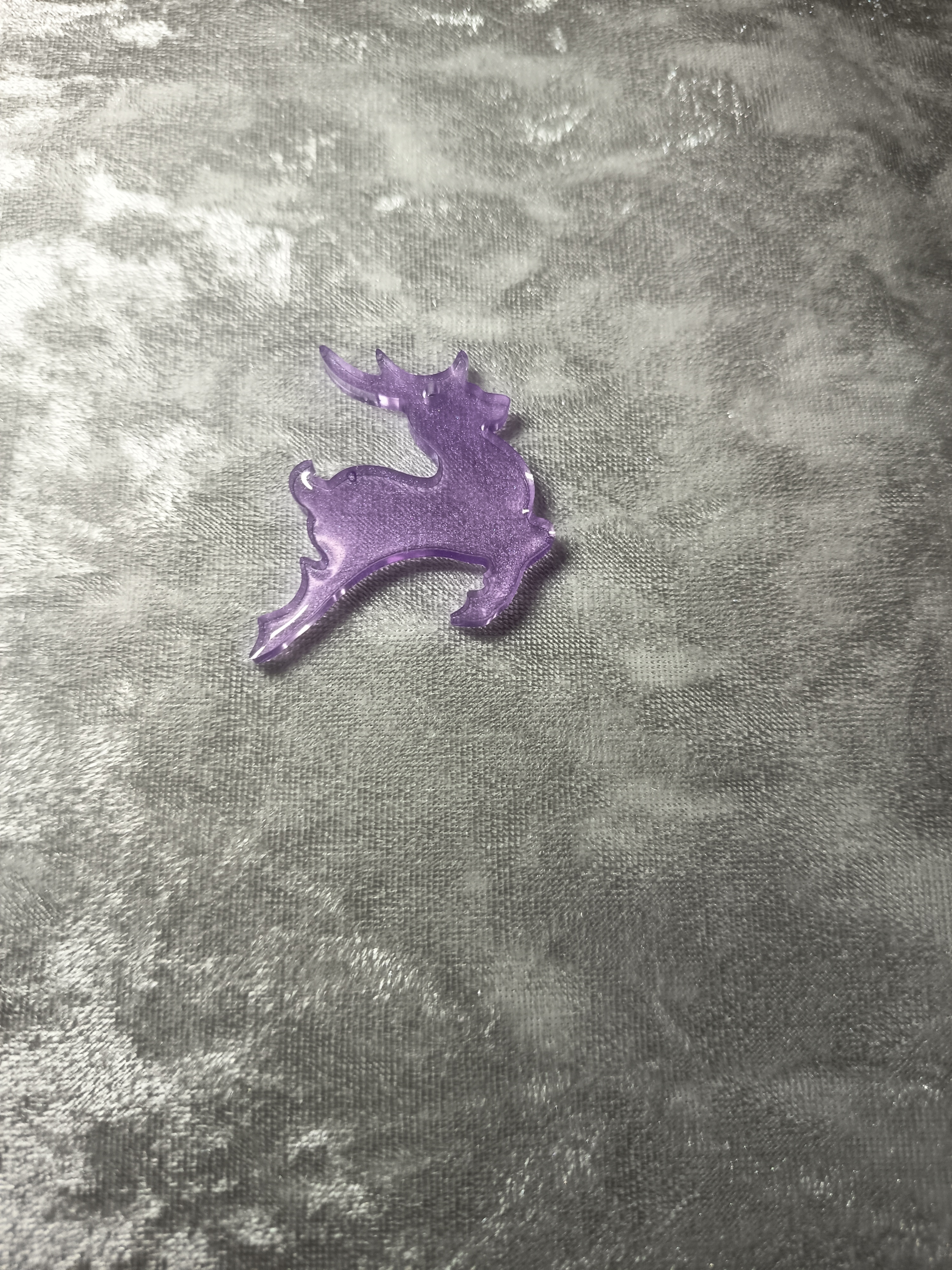 Lot de rennes violets en résine – Image 6