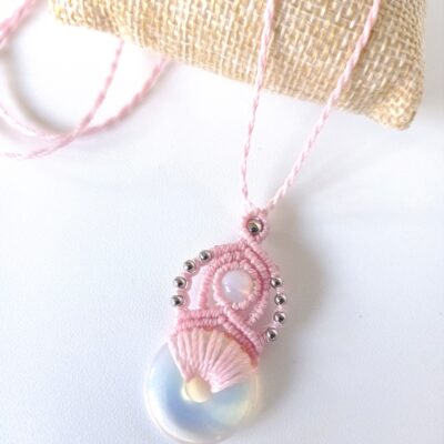 Collier donut, micro macramé, pierre naturelle