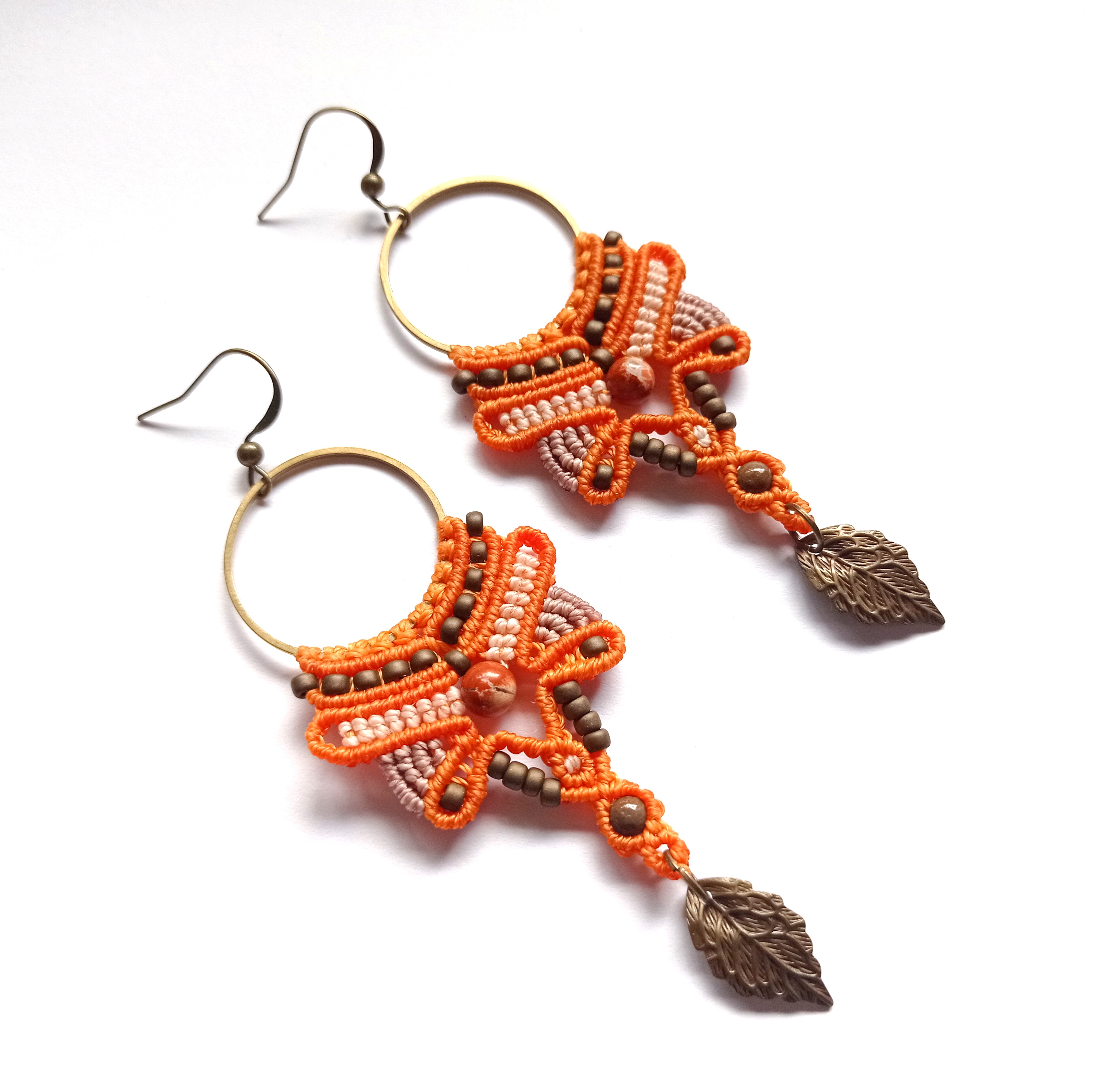 Boucles d'oreilles, micro macramé, bronze – Image 2