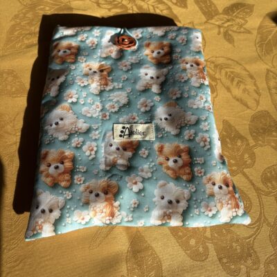 Pochette chiots protèges tablette/liseuse et livres. Matelassée