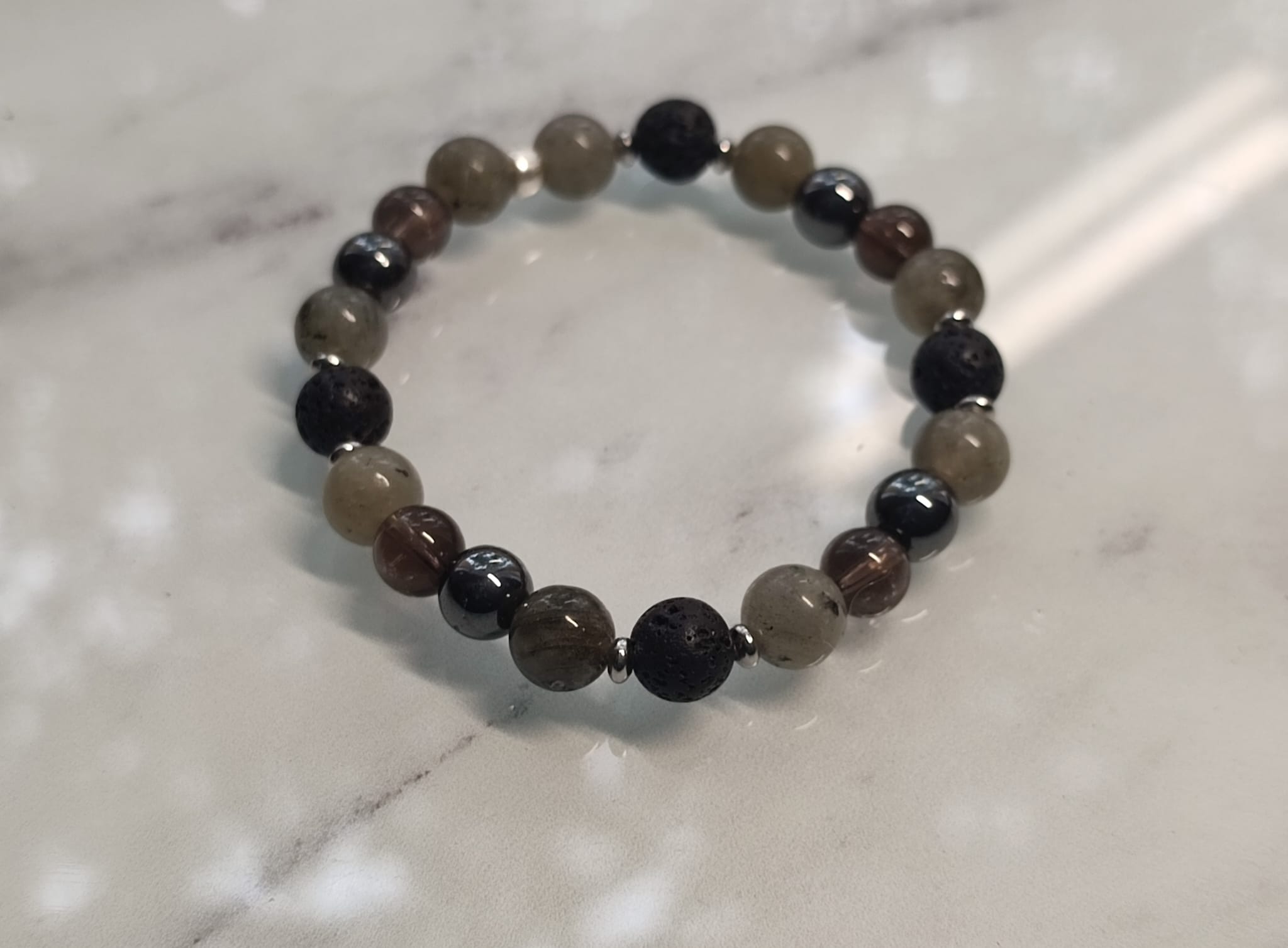 Bracelet élastique en perles de Labradorite, Hématite, Quartz Fumé et Pierre de Lave – Image 4