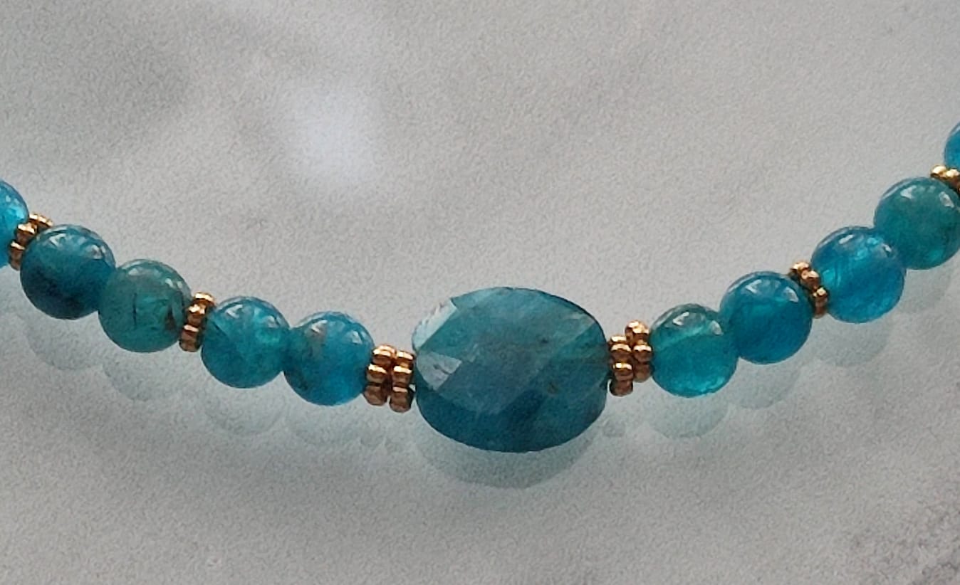 Bracelet en perles d' Apatite bleu sur or gold filled 14k – Image 2