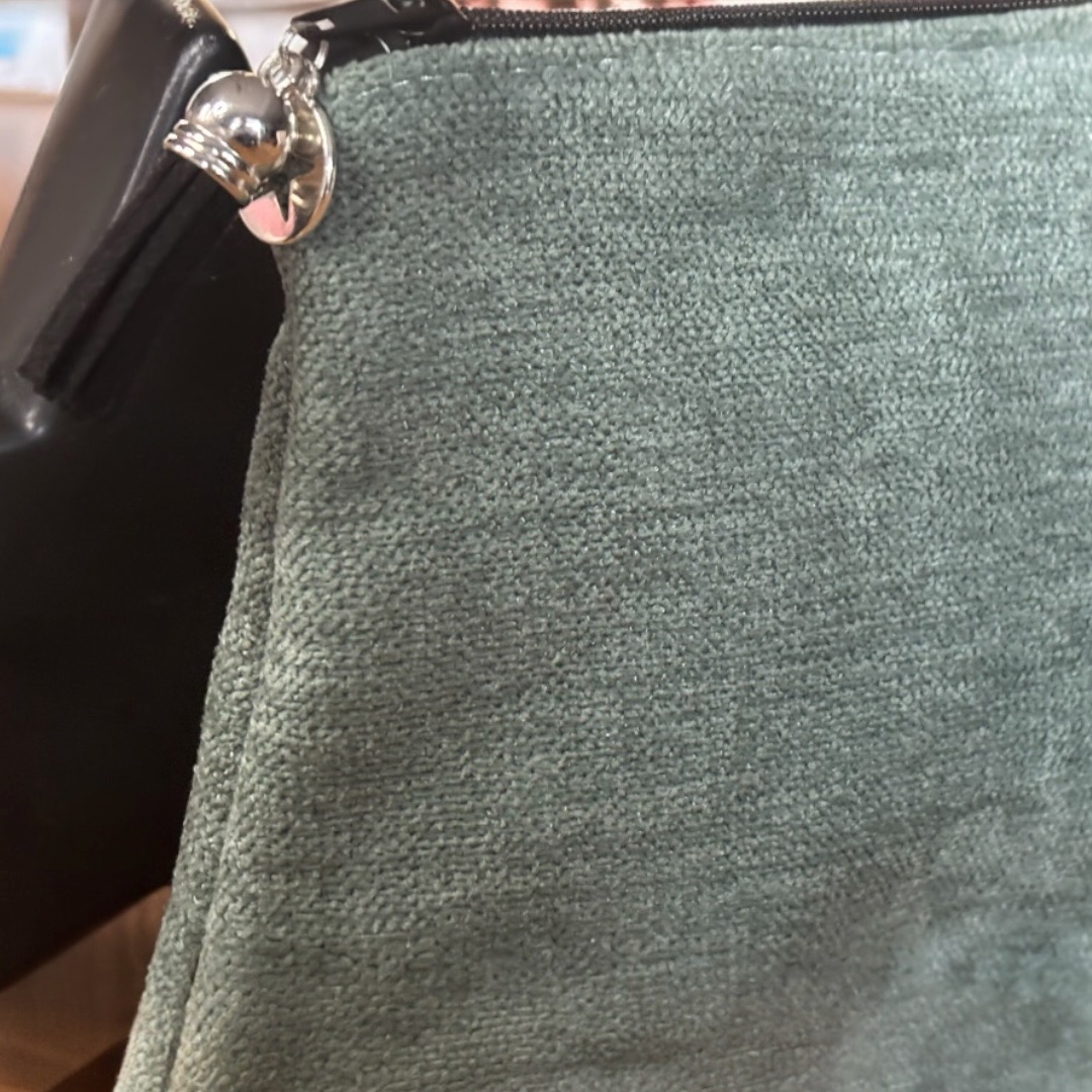 Duo trousse en velours côtelé vert d'eau et son porte monnaie assorti- Création artisanale française – Image 3