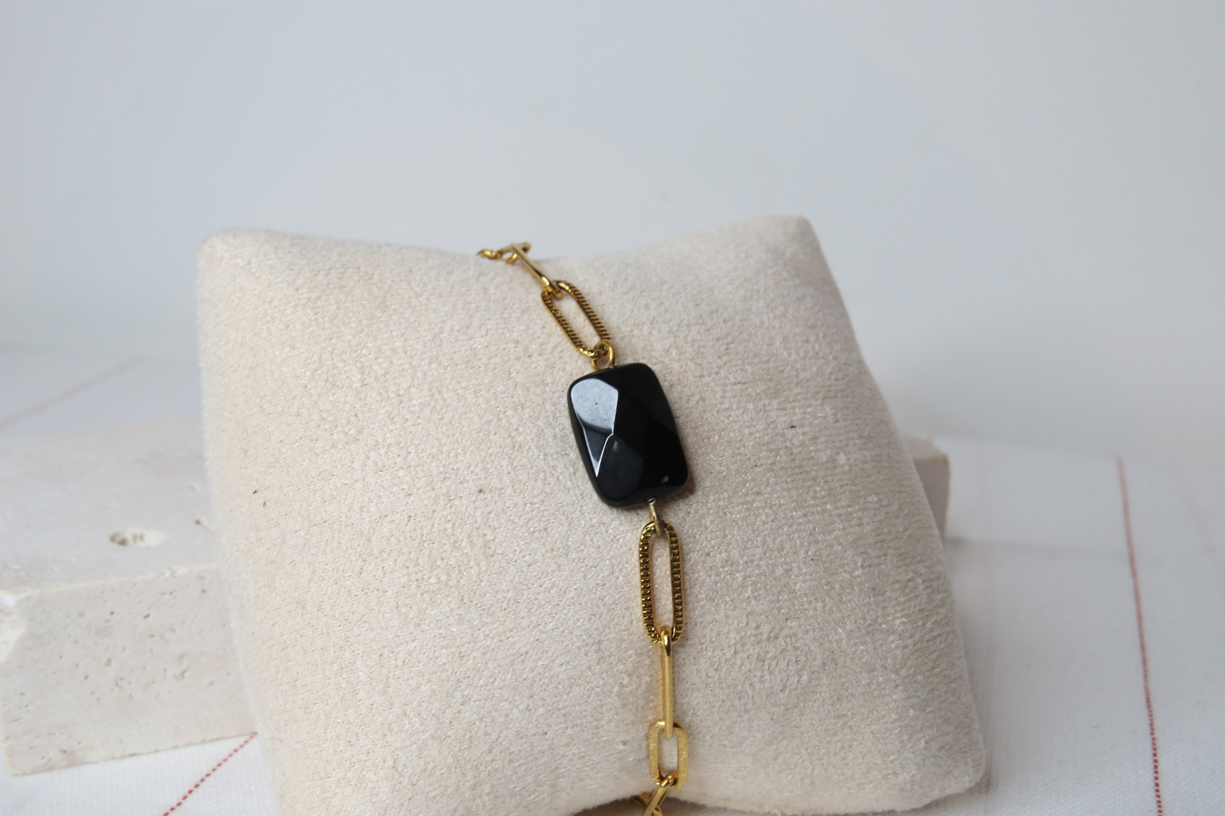 Bracelet onyx et fermoir acier inoxydable