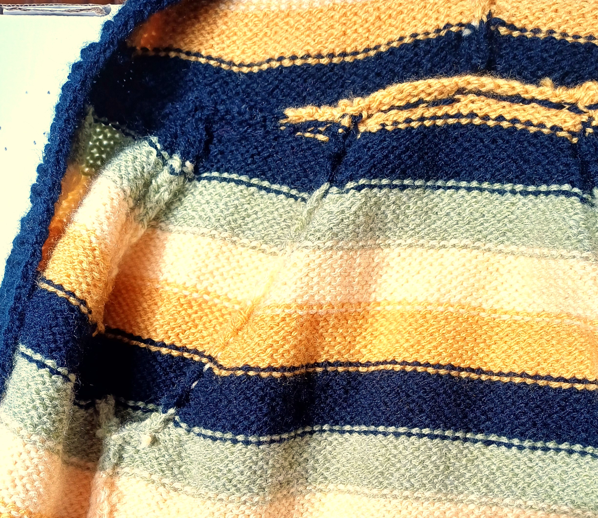 Gilet à capuche, tricoté à la main pour bébé de 1 an – Image 9