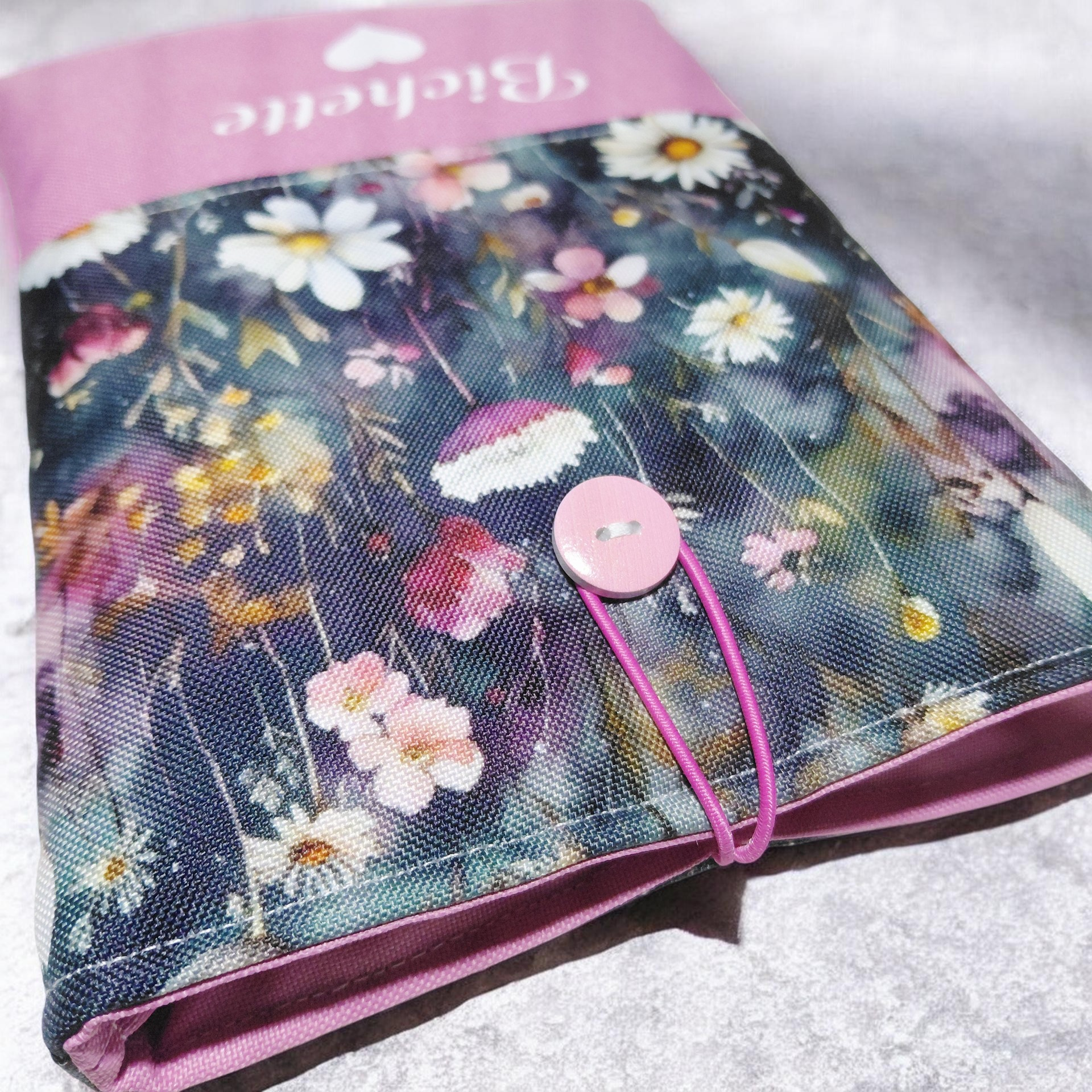 Pochette protège-livre, tablette et liseuse personnalisable — imperméable & molletonnée – Image 3