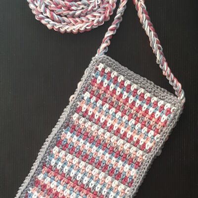 Pochette à téléphone au crochet
