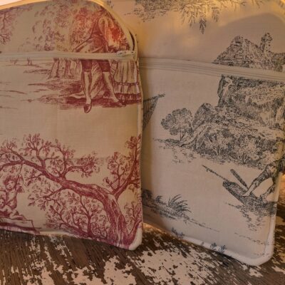 Housse à ordinateur motif "Toile de Jouy"