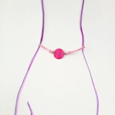 Bracelet upcyclé pièce unique lacet ajustable disque nacre rose