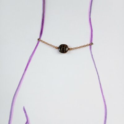 Bracelet upcyclé pièce unique chaine dorée perle brun mordoré