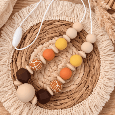 collier allaitement portage bois marron orange savane