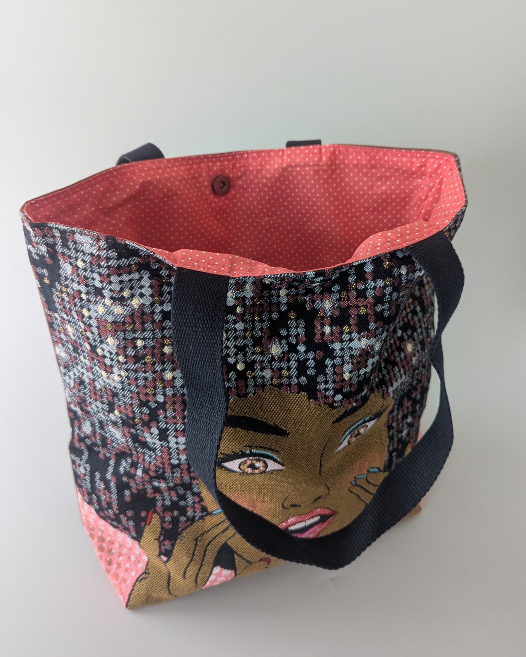 intérieur dus ac , doublure rose saumon