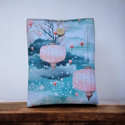 Pochette livre, liseuse et tablette imperméable matelassée – Motif japonais lanternes – Protection élégante