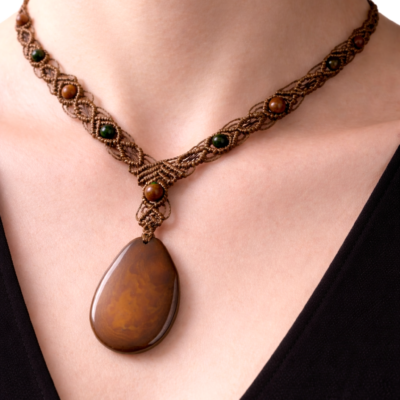 Collier Macramé, Marron Avec Pendentif Tagua Caramel (Ivoire Végétale) Et Perles En Pierre, Jaspe Picasso