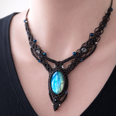Collier Macramé Marron Avec Superbe Labradorite Bleue / Bijou Unique Créateur