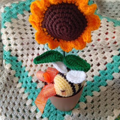 TOURNESOL ET SON ABEILLE